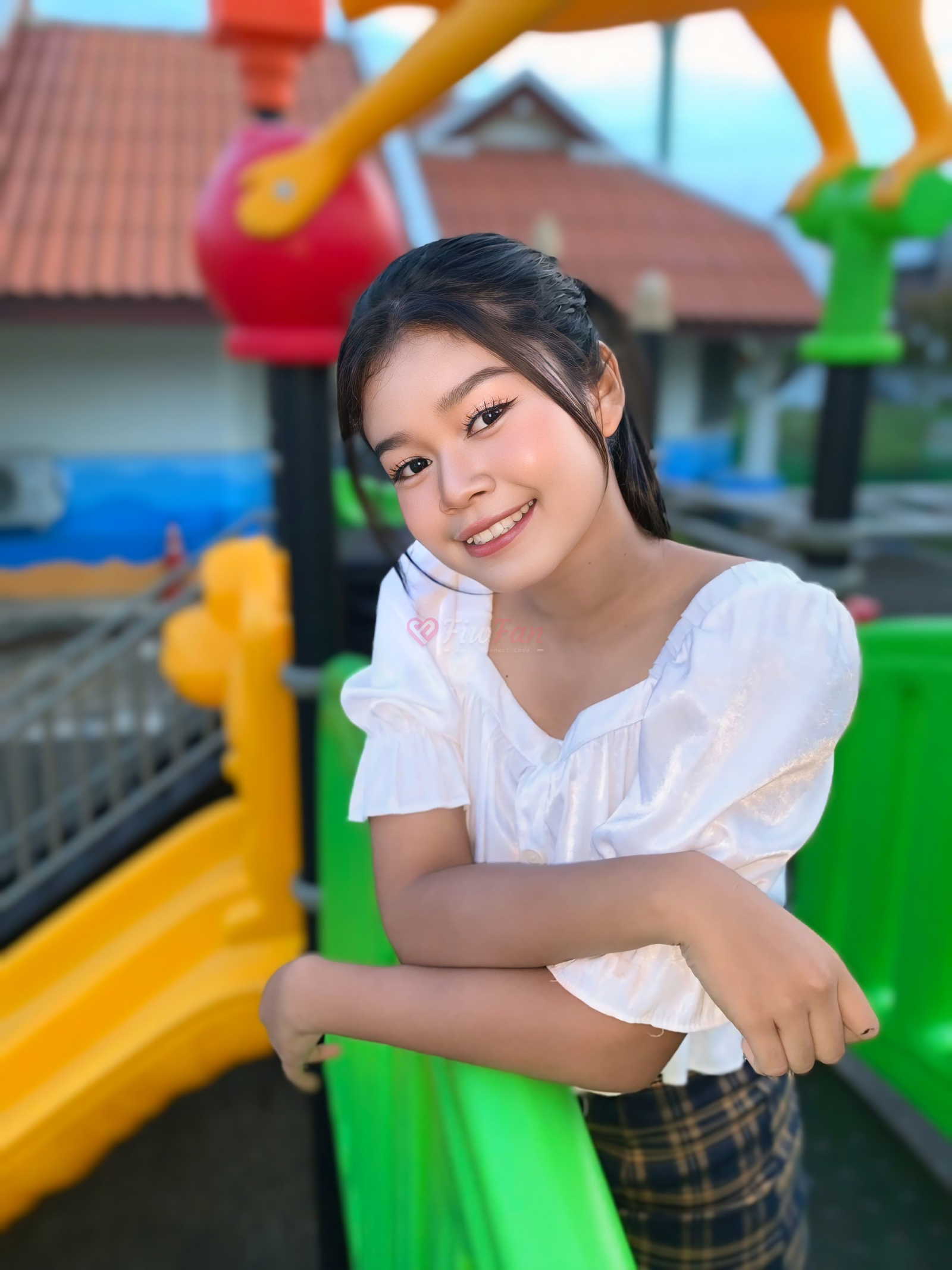 กมลวรรณ แตงอ่อน - ไซด์ไลน์ - 69bee0b7d7e66_1734867762334 - fiwfans