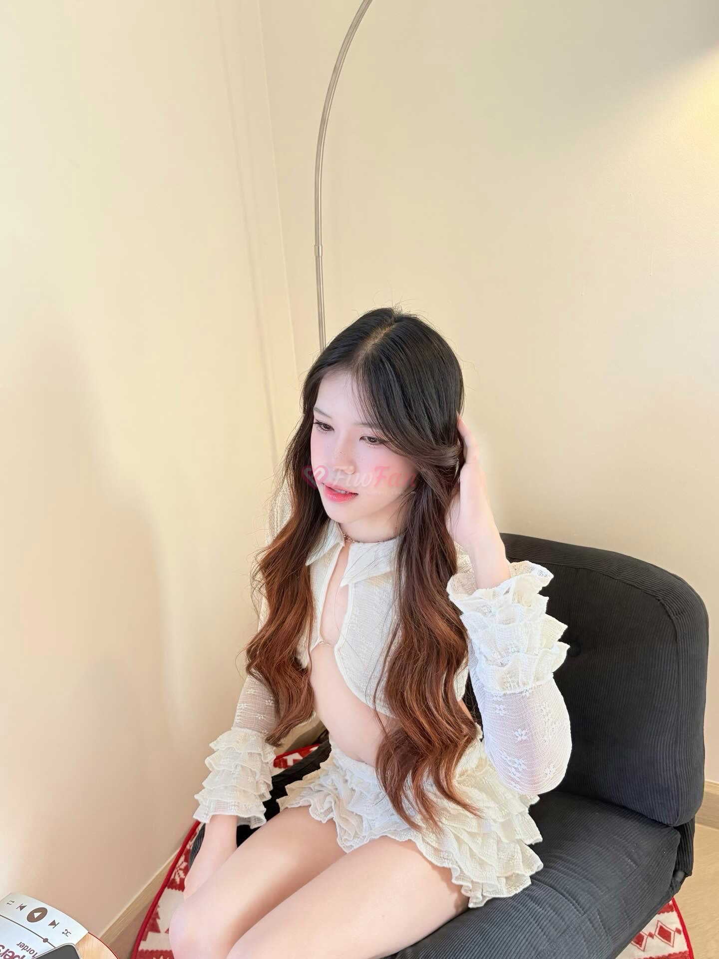 Snow - ไซด์ไลน์ - 69f4b5b44e175_98FE6B86-0FB9-4FCE-9D98-4C35B579AA59 - fiwfans