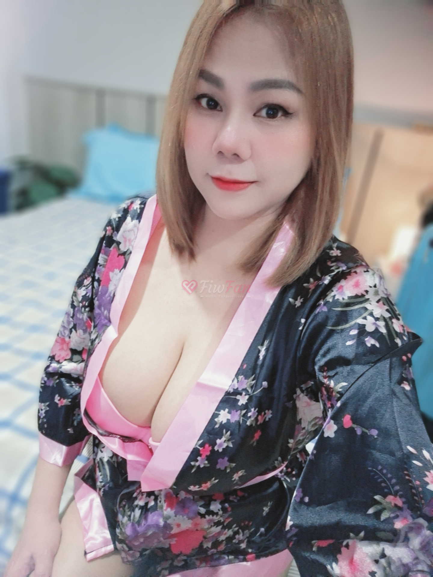 แอนนา-691cb096793d9_MEITU_20251022_100101852-fiwfans