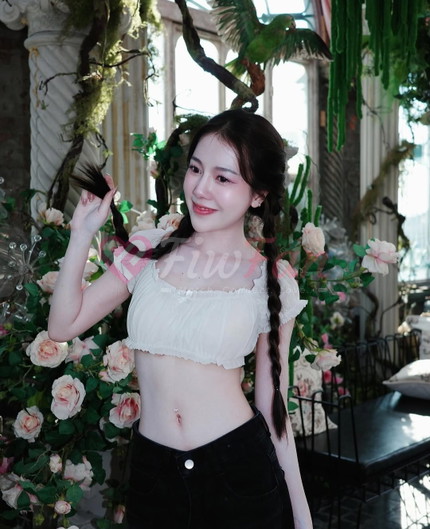 ยาหยี - ไซด์ไลน์ - 69fede6be9d56_Screenshot_20260509_134859_Instagram_Original - fiwfans