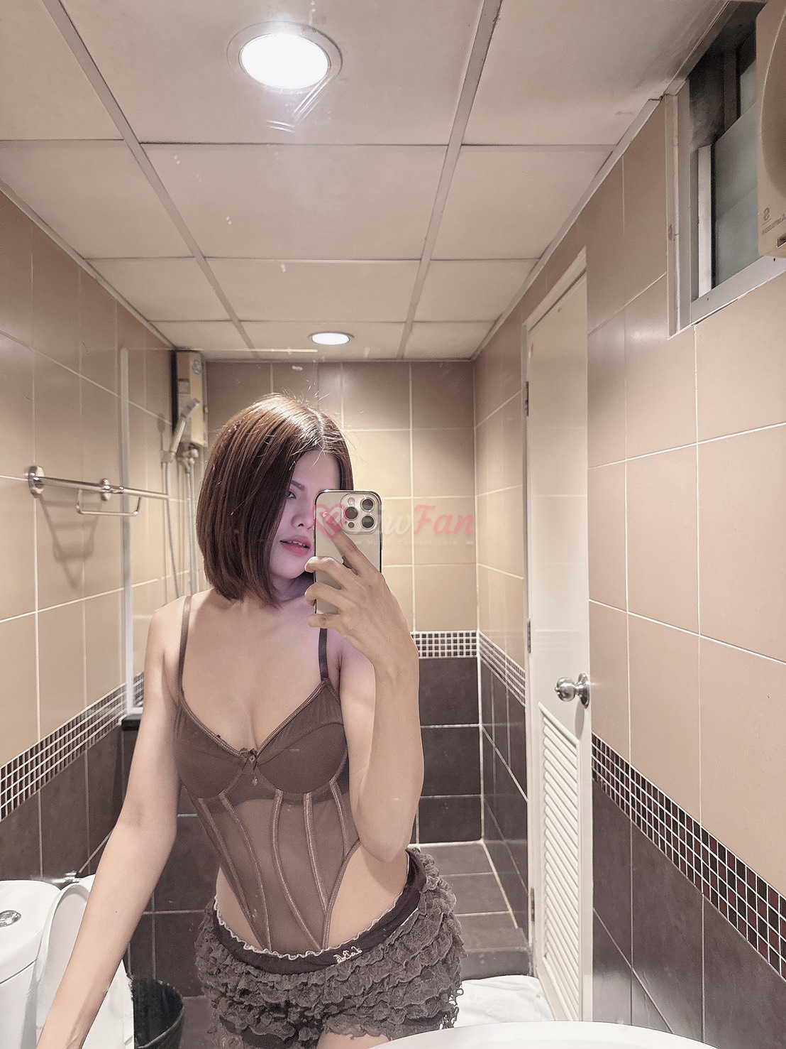 คิมเบอร์ลี่ - ไซด์ไลน์ - 6a009596883d0_1000024347 - fiwfans