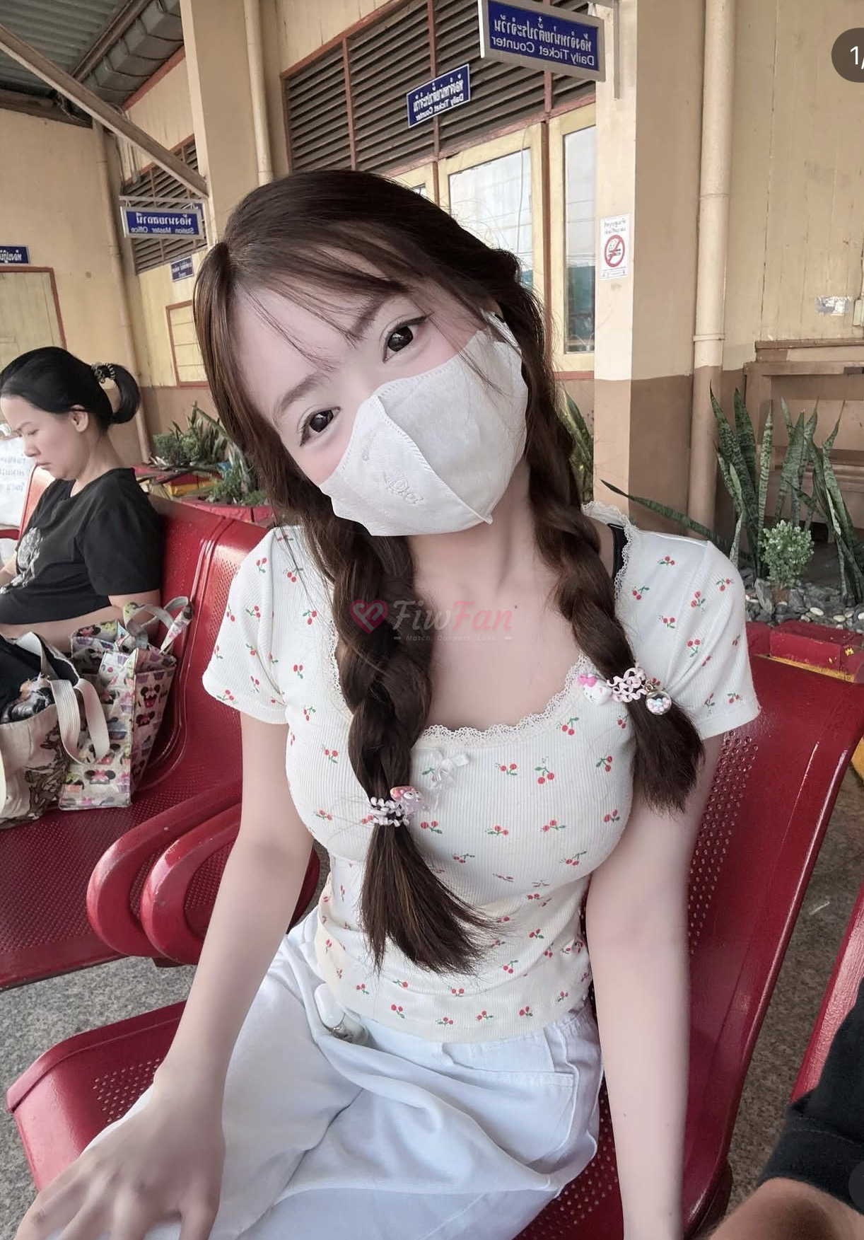 ฟางฟาง - ไซด์ไลน์ - 6a0199390c4fa_IMG_4176 - fiwfans
