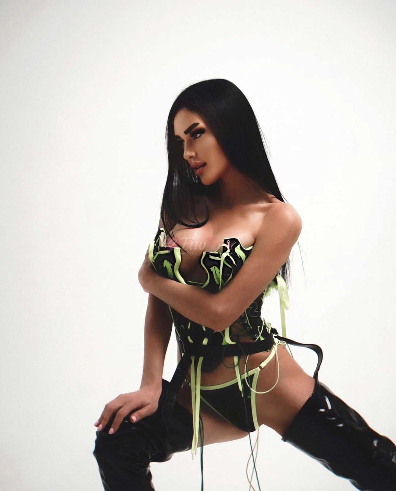 Alisa – Russian escort in Bangkok - ไซด์ไลน์ - 6a0ae4b3884a4_alisa-russian-escort-in-al-manama-13600718_original - fiwfans