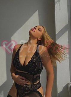 Inga – Russian escort in Bangkok - ไซด์ไลน์ - 6a0d9207dac29_inga-ukrainian-escort-in-paris-6088196_listing - fiwfans