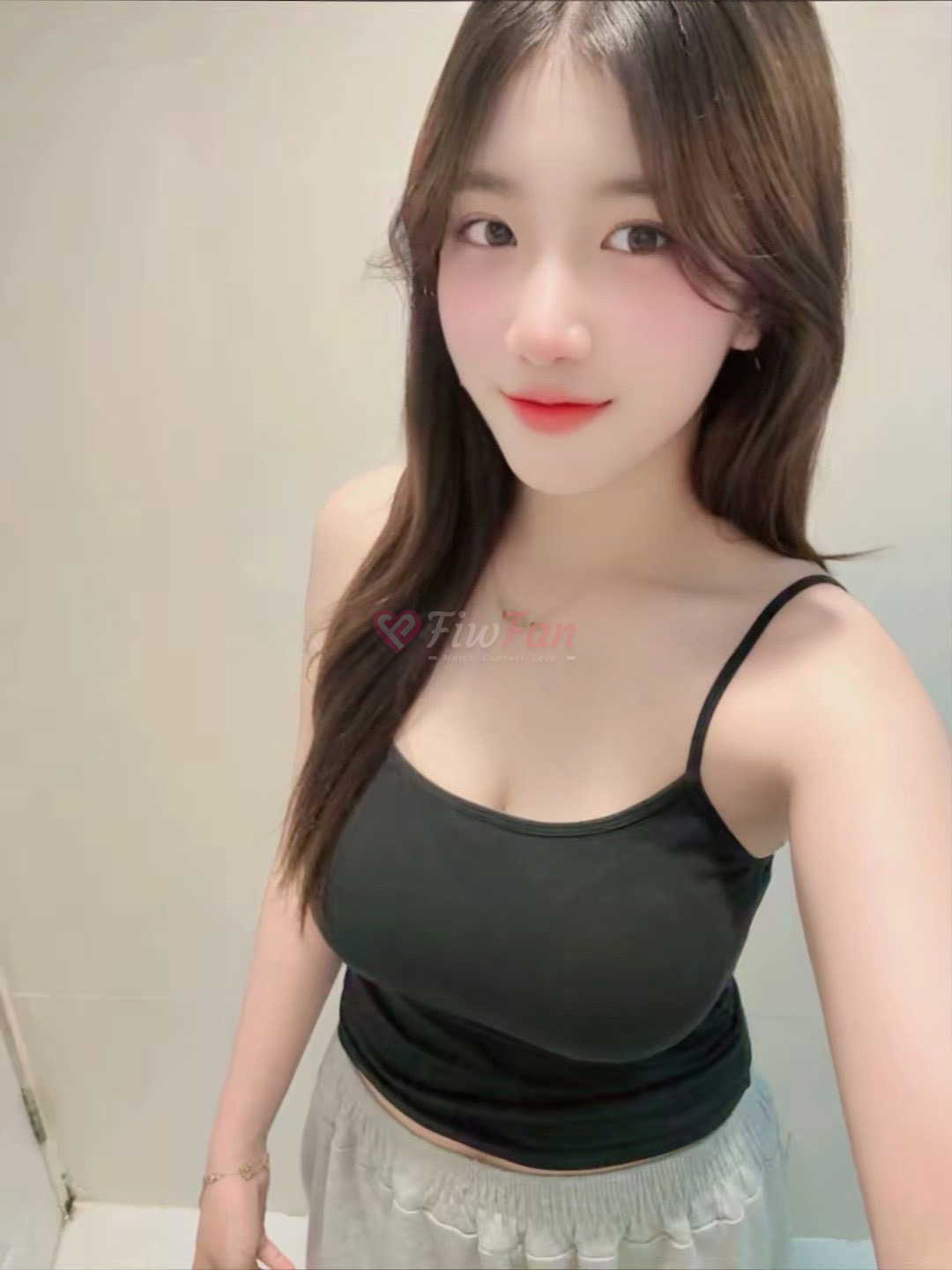 มิน - ไซด์ไลน์ - 6a12c1a5242e1_2C52E6B1-97D8-4353-B5E4-E0E81B62AEB5 - fiwfans