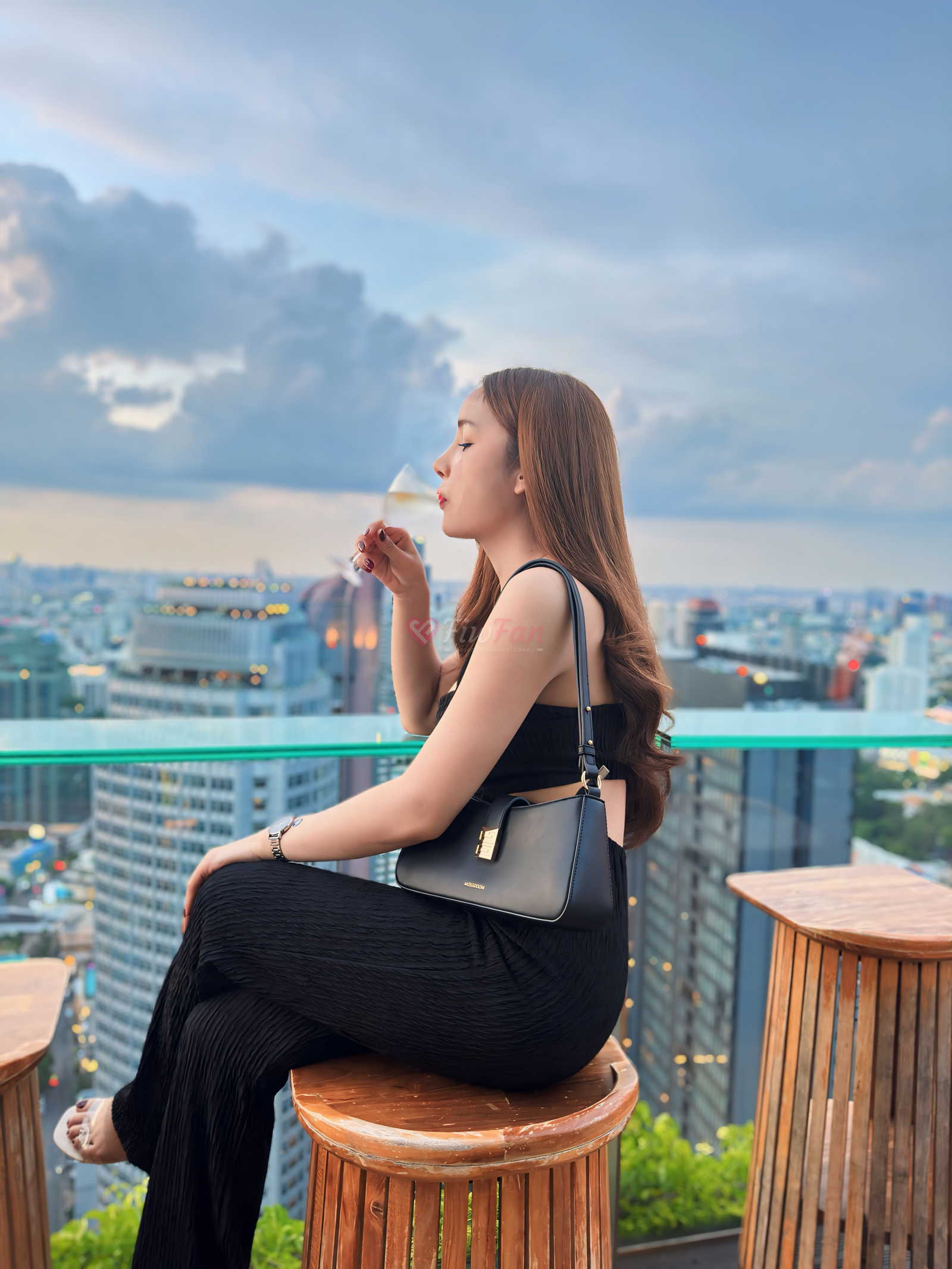 สาวสองบางนา - ไซด์ไลน์ - 6a1883abd4a7a_IMG_3084 - fiwfans