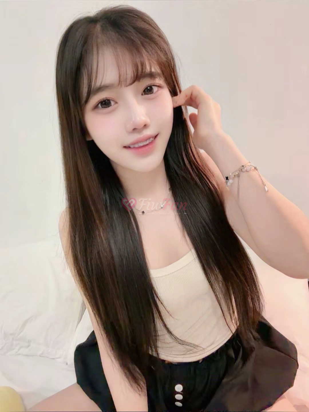 ไออุ่น - ไซด์ไลน์ - 6a1ec8ad65ee3_6178E91B-CA72-4C07-B72C-BCA8D7FFE9BD - fiwfans