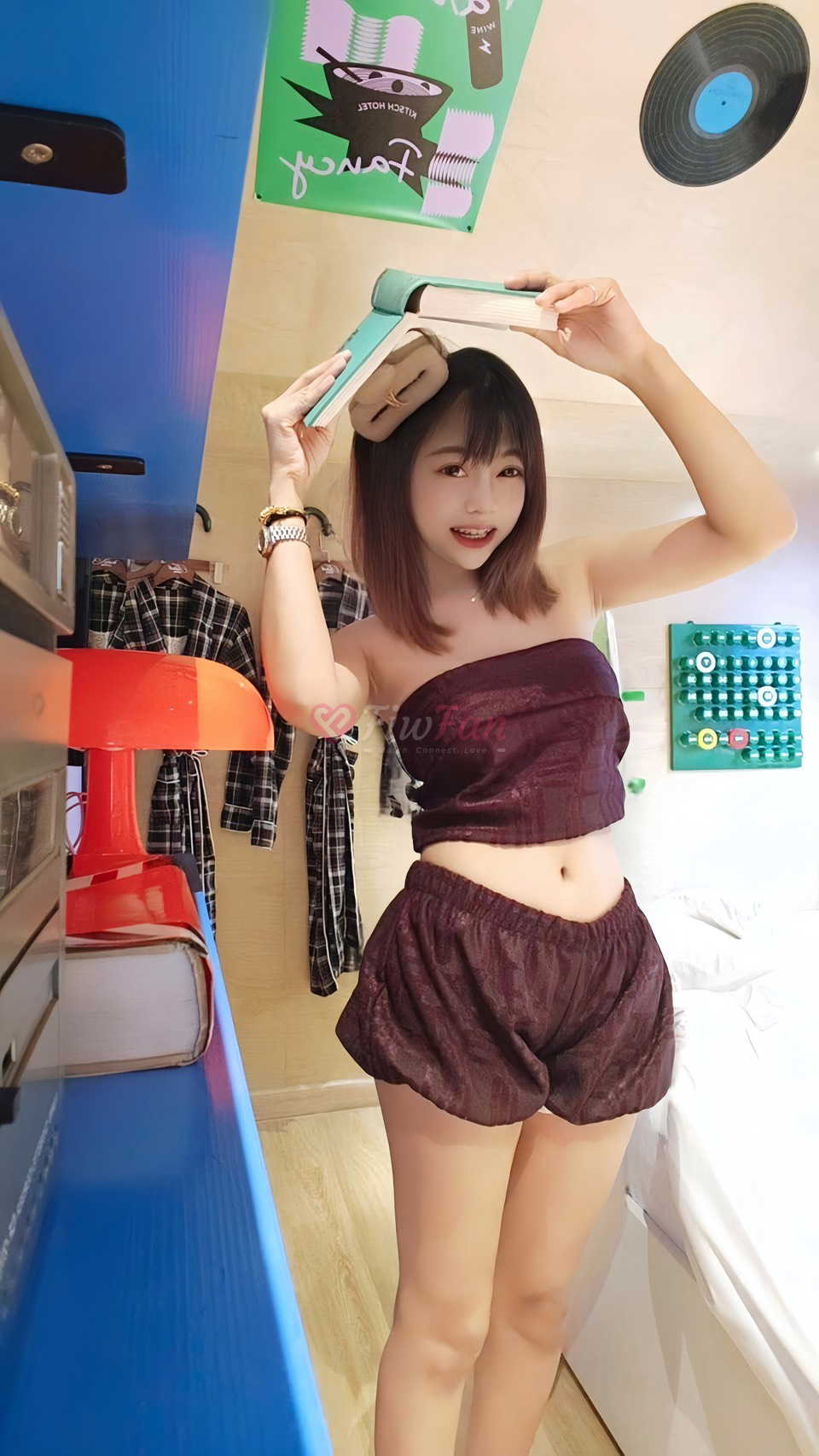 ออมมี่ - ไซด์ไลน์ - 6a23113fa7a73_S__93921327_0 - fiwfans