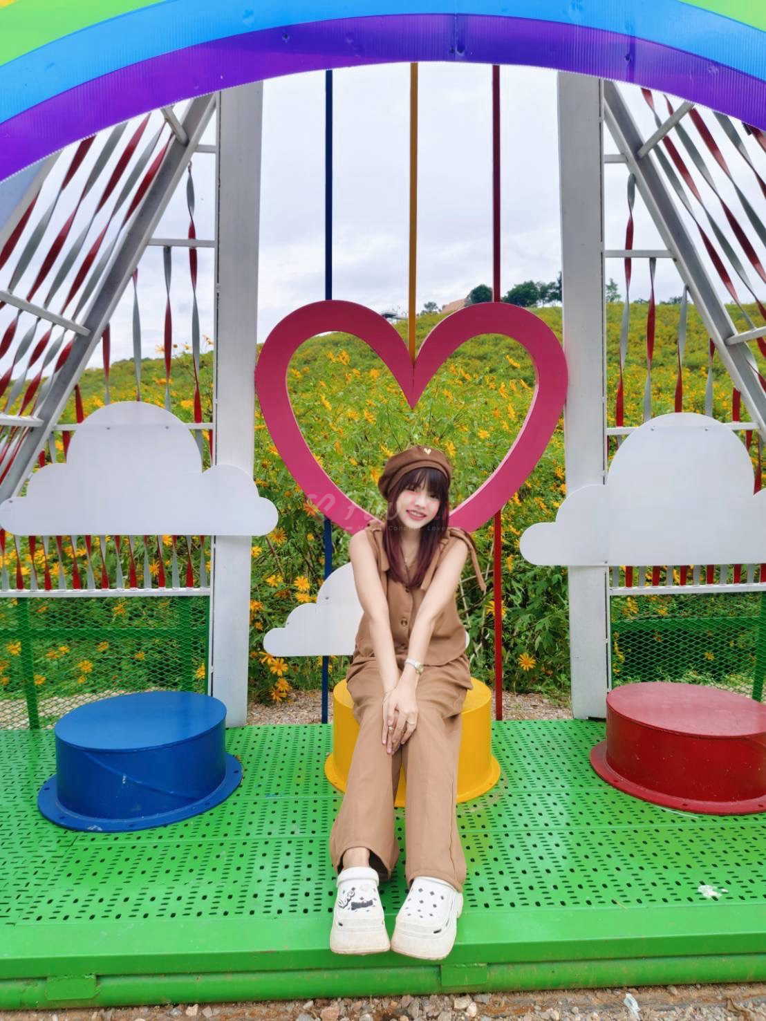 ออมมี่ - ไซด์ไลน์ - 6a23113fa7a73_S__93921327_0 - fiwfans