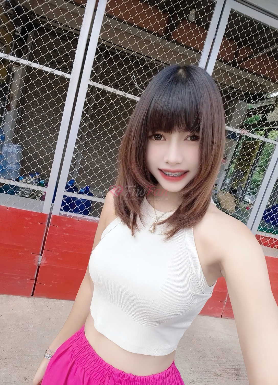 ออมมี่ - ไซด์ไลน์ - 6a23113fa7a73_S__93921327_0 - fiwfans