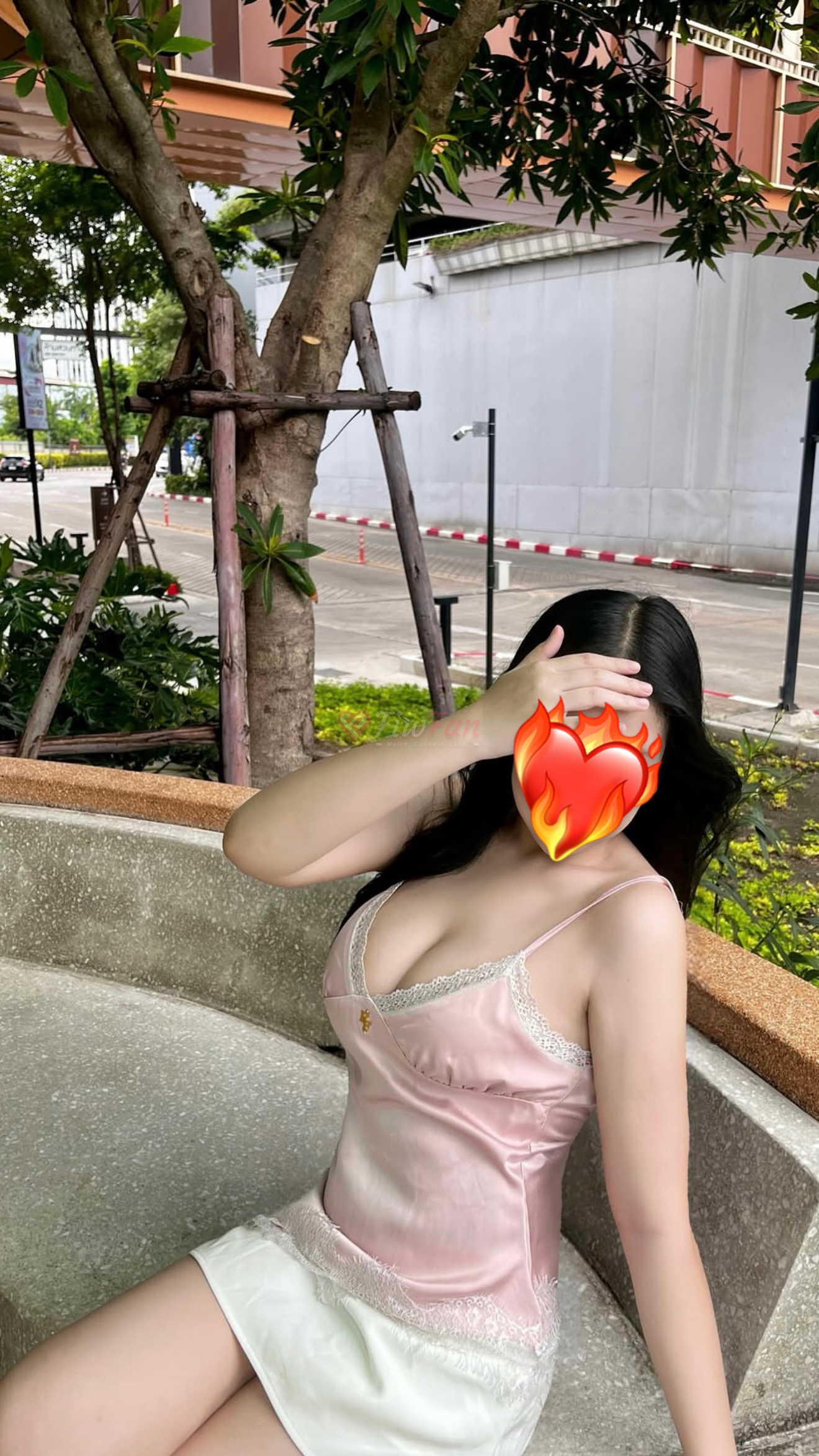 บูตัส - ไซด์ไลน์ - 6a2444b431fd6_EFDDED5B-6458-414A-8078-C7266CF93726 - fiwfans