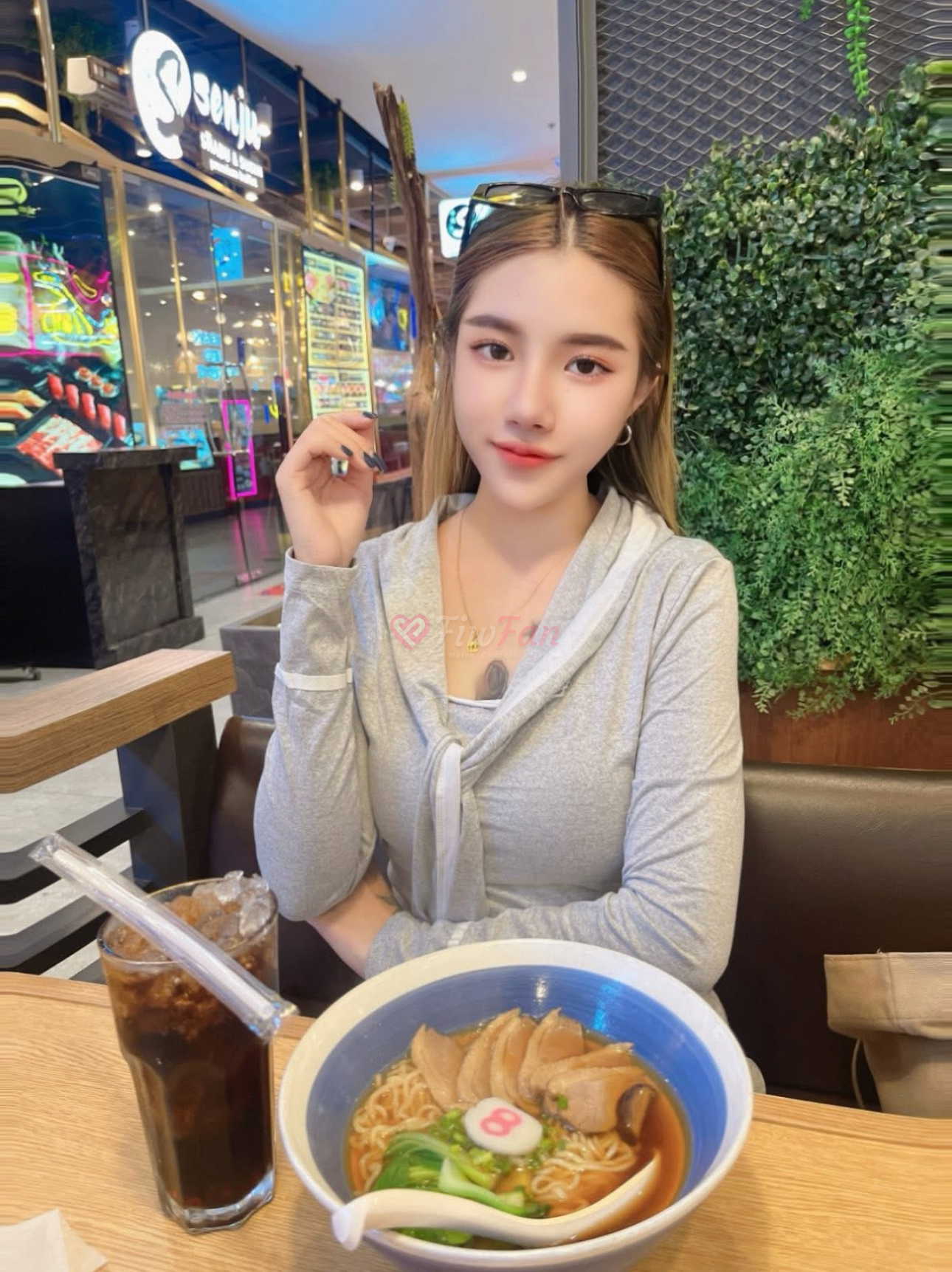 เมษา - ไซด์ไลน์ - 6a266025153ca_IMG_9168 - fiwfans