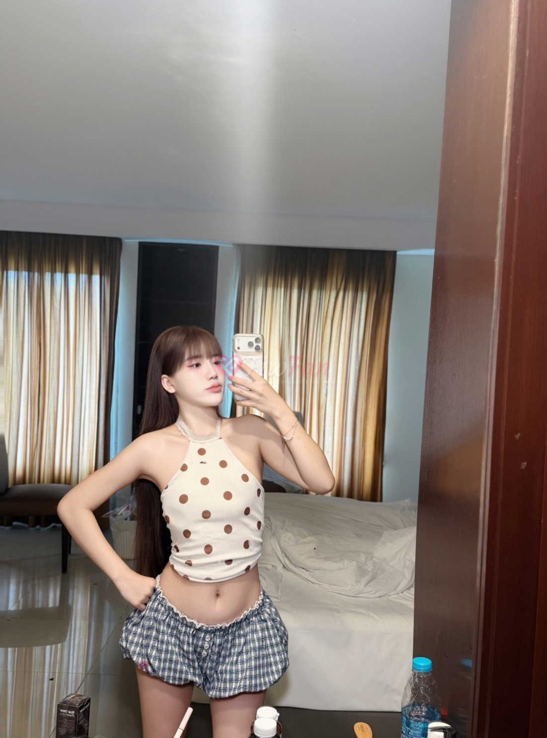 ไออุ่น - ไซด์ไลน์ - 6a28165544728_6178E91B-CA72-4C07-B72C-BCA8D7FFE9BD - fiwfans