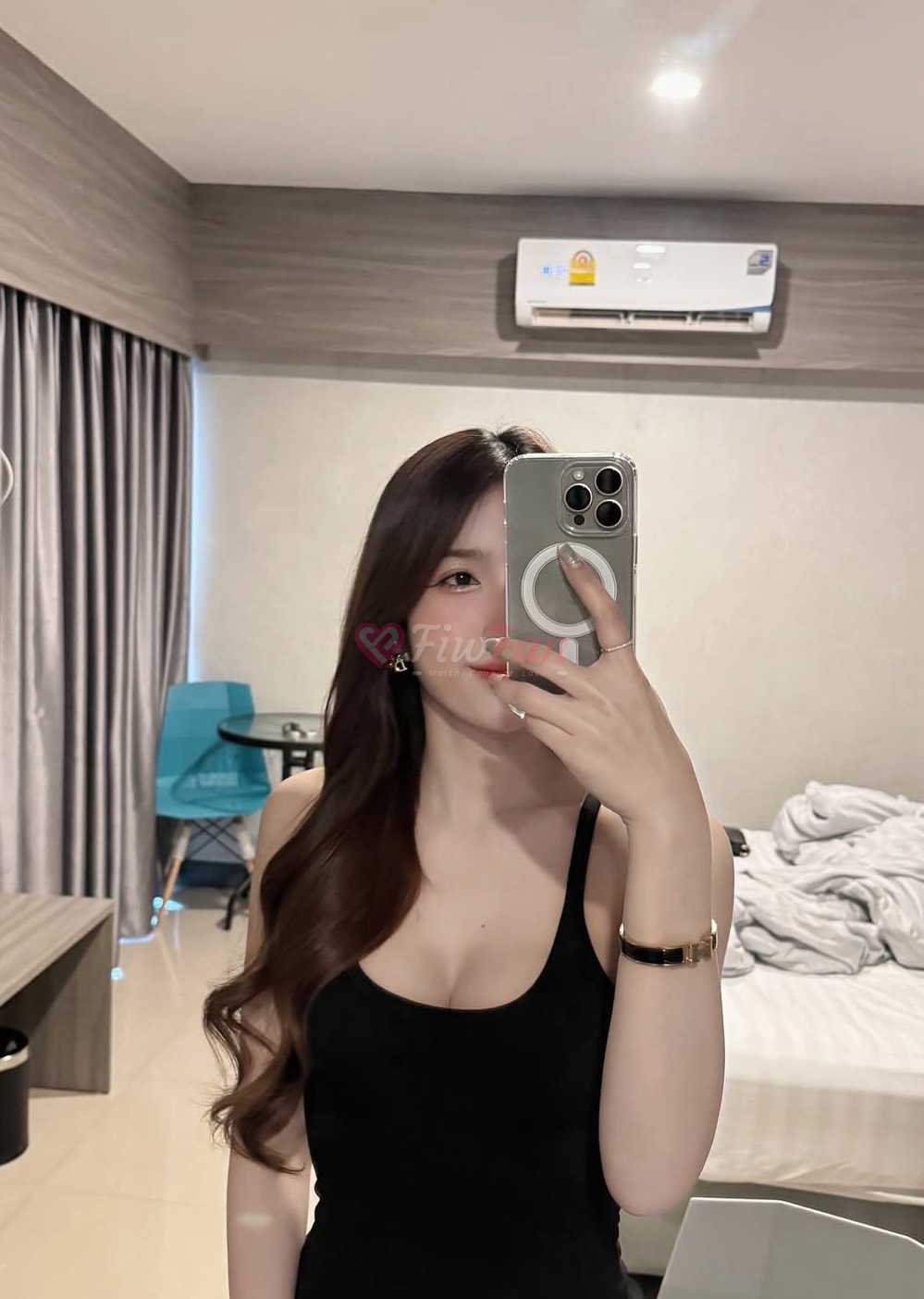 เอมมี่ - ไซด์ไลน์ - 6a29a9bf0e8c5_1000034287 - fiwfans