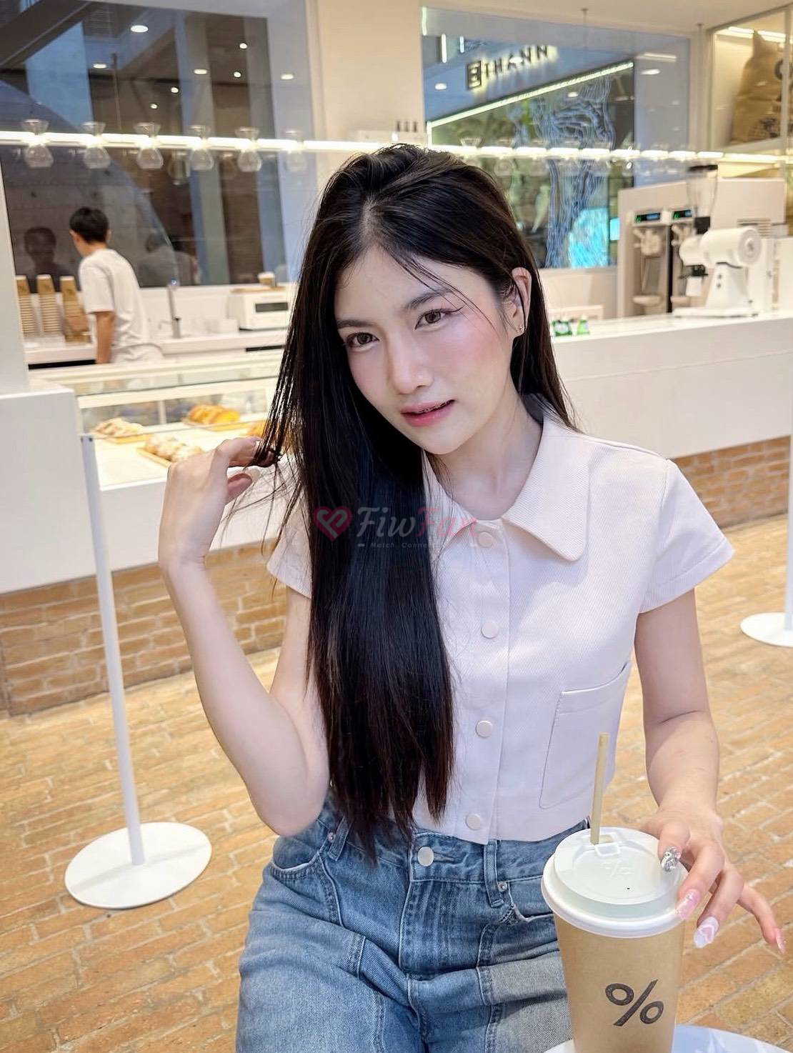 เอริน - ไซด์ไลน์ - 6a2afeb7cbd5c_1000034433 - fiwfans