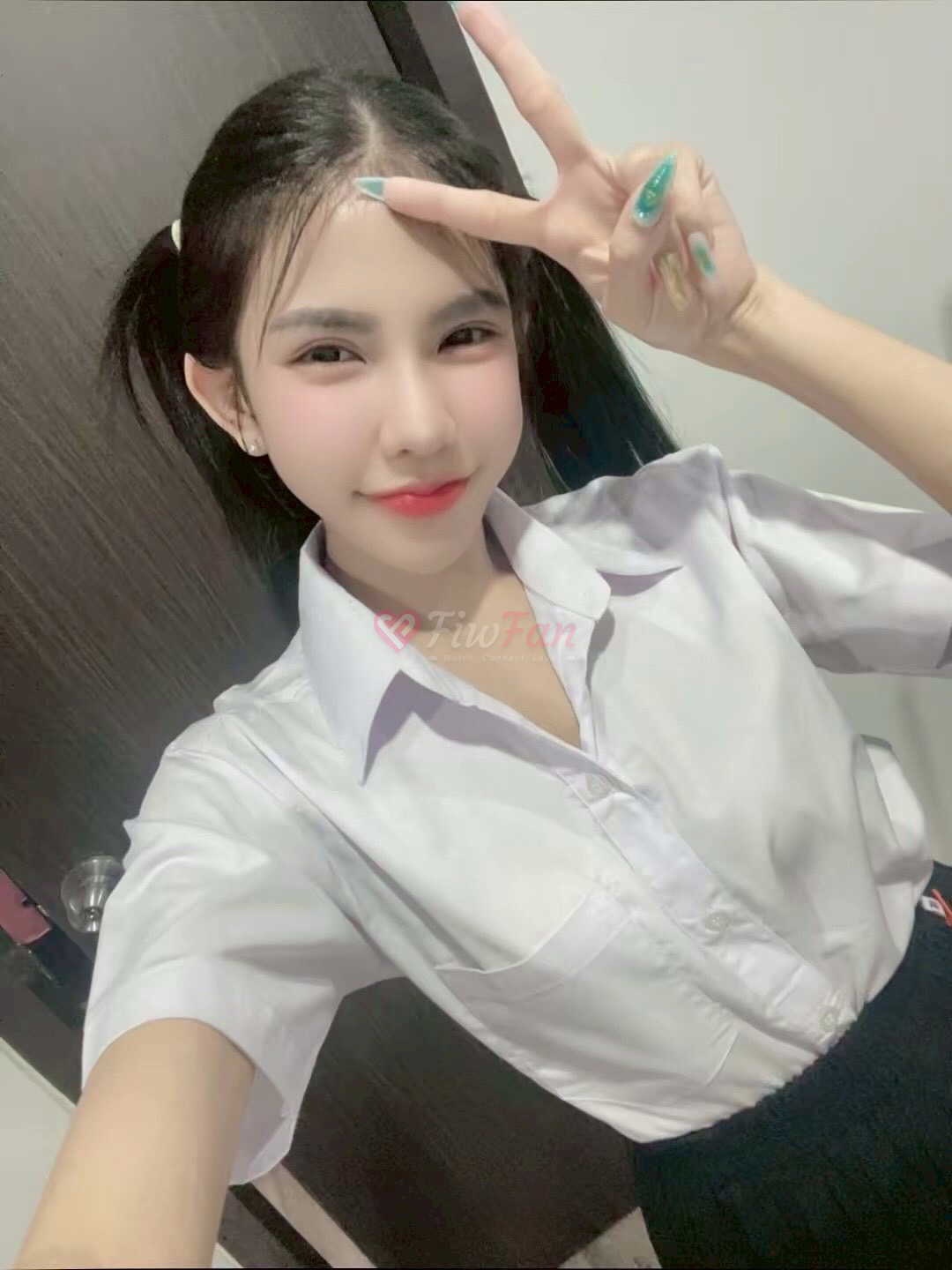 แนนนี่ - ไซด์ไลน์ - 6a30dd559ff38_037525CE-17DC-40C2-BA99-10516C1A9872 - fiwfans