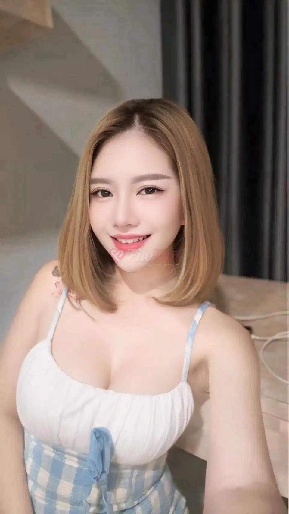 แซนดร้า - ไซด์ไลน์ - 6a3635db2bd60_S__94953475_0 - fiwfans