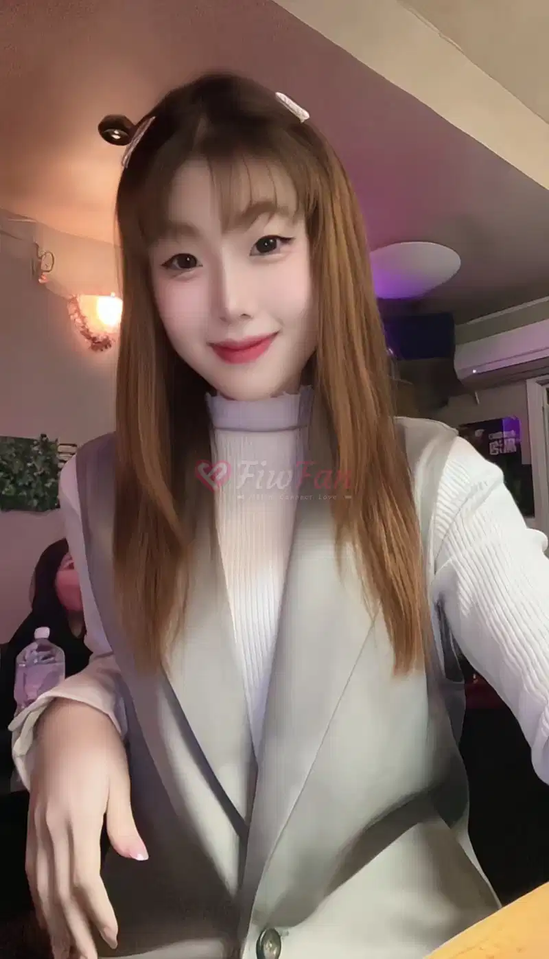 จูออน - ไซด์ไลน์ - 6a3d6a802c1f8_S__95395870_0 - fiwfans