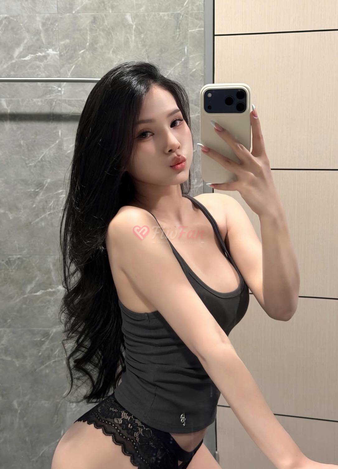 เกรซ - ไซด์ไลน์ - 6a43dd88b221e_1000037833 - fiwfans