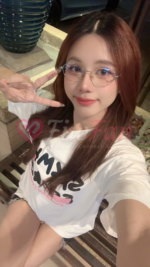 CELINE. - ไซด์ไลน์ - 6a2573d3db68b_5683833E-C1D7-454A-8E31-092D9BB5F9A8 - fiwfans