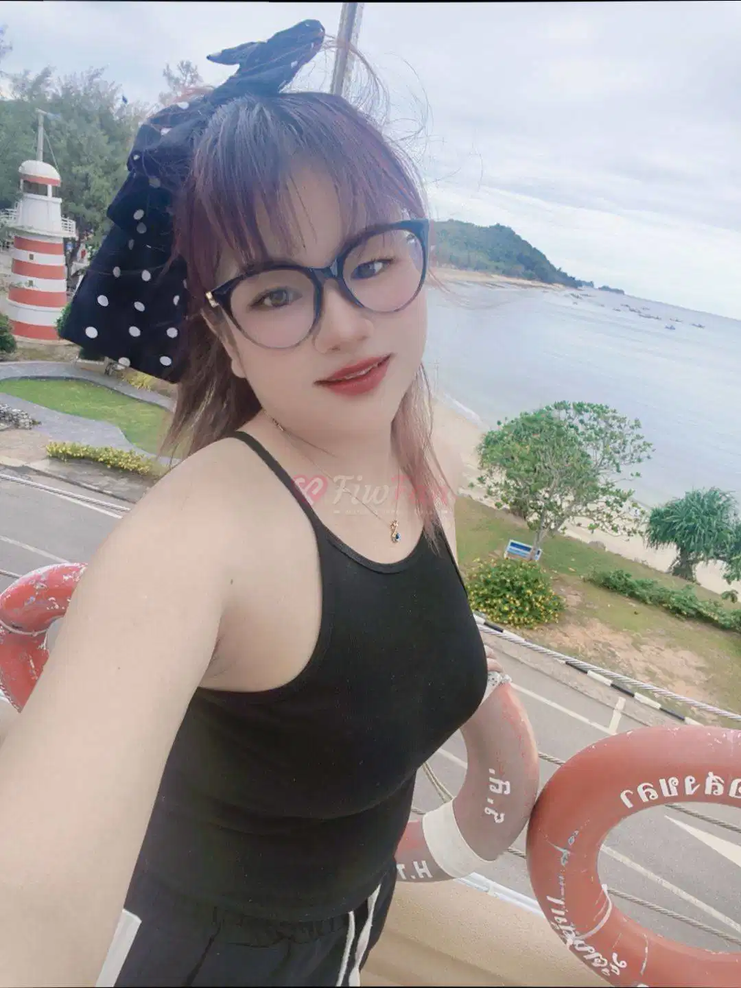 พัชชา - ไซด์ไลน์ - 6a478a214e31e_1000032977 - fiwfans