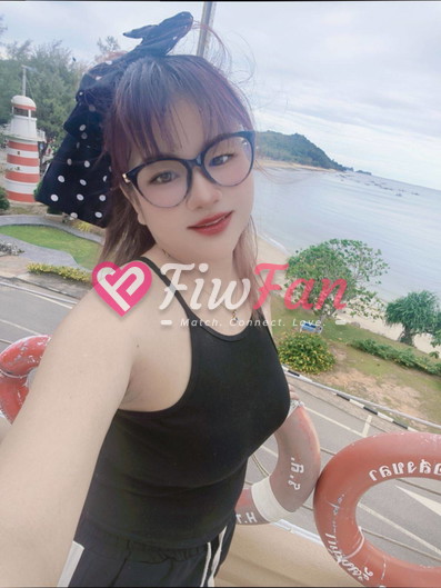 พัชชา - ไซด์ไลน์ - 6a478a214e31e_1000032977 - fiwfans