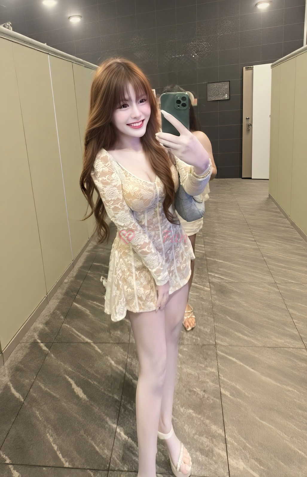 จิรา - ไซด์ไลน์ - 6a4a16e51e0e8_1000015606 - fiwfans