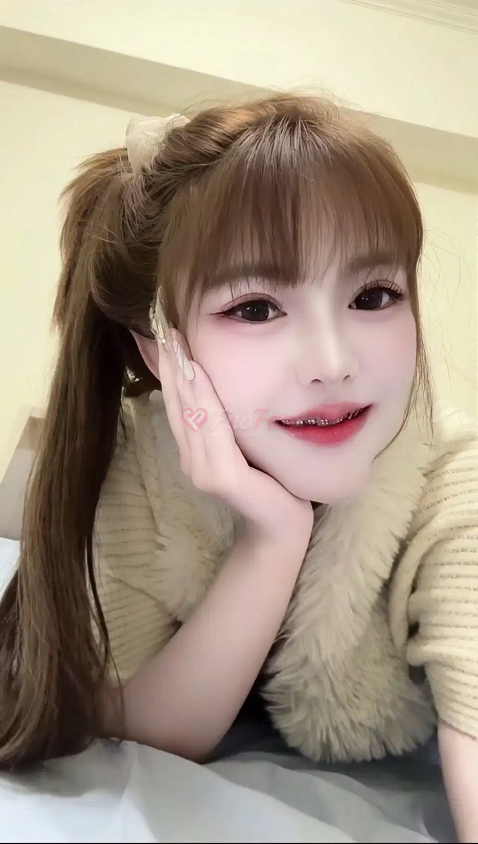 จิรา - ไซด์ไลน์ - 6a4a16e51e0e8_1000015606 - fiwfans