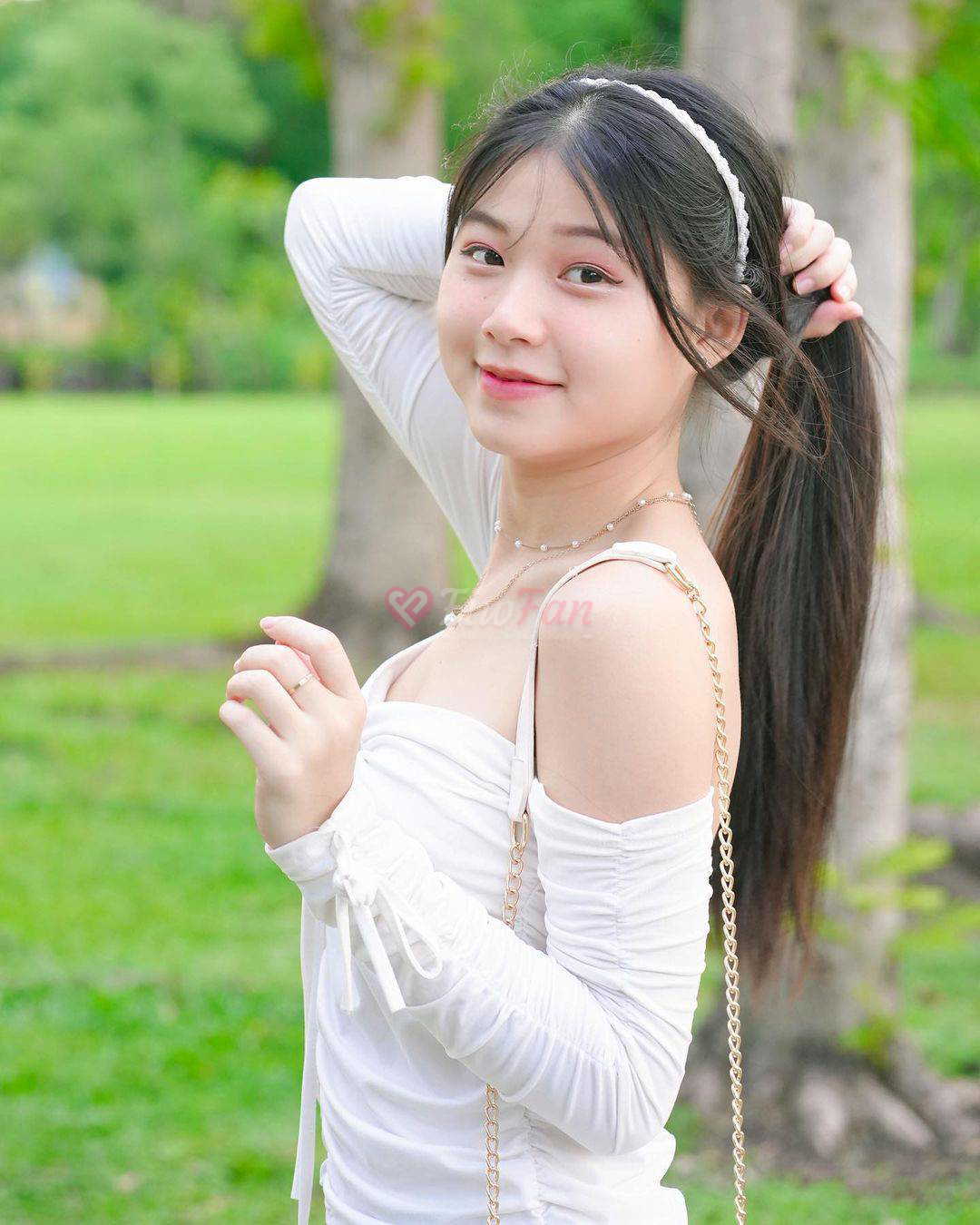 น้อง เอ - ไซด์ไลน์ - 6a4a459552140_1000009441 - fiwfans