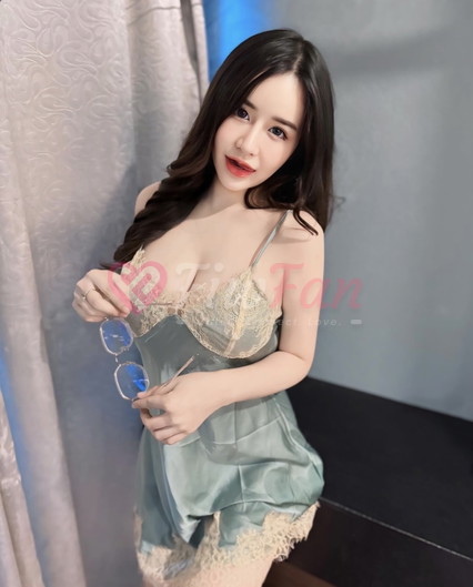 เอมมี่ - ไซด์ไลน์ - 6a748c4f88096_1000043286 - fiwfans