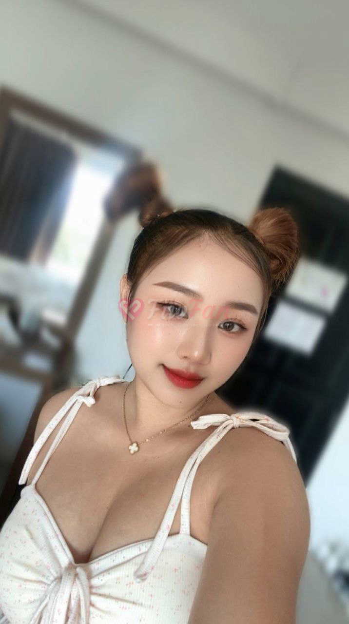 หมวย สาวไซด์ไลน์สุดแซ่บในลาดพร้าวจาก fiwfan – รูปเซลฟี่ในห้องนอน