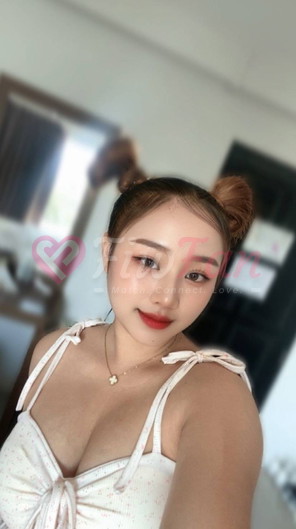 หมวย สาวไซด์ไลน์สุดแซ่บในลาดพร้าวจาก fiwfan – รูปเซลฟี่ในห้องนอน
