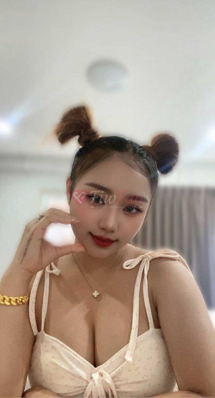 หมวย จาก fiwfan น่ารักสดใสในชุดสายเดี่ยว
