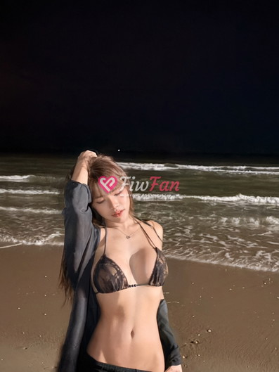 Yu'ri - Sideline photo 2