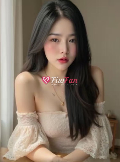 Mew Lee - Sideline photo 3