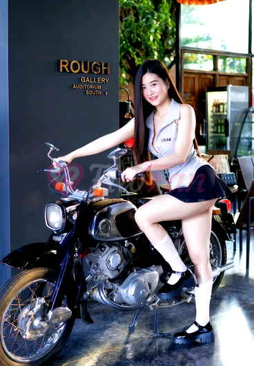 โมเม สาวไซไลน์โพสท่าในชุดนอนบางเบา โชว์ความเซ็กซี่สุดเร้าใจ - Fiwfans