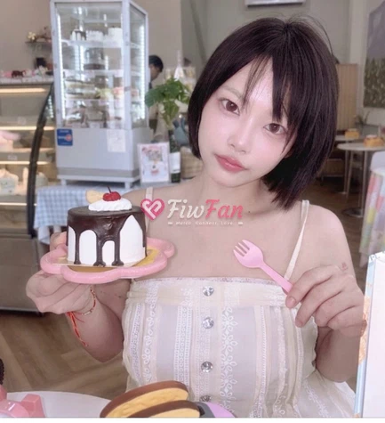 ลิลี่ - ไซด์ไลน์ - 6a8a9e634d9c6_IMG_9497 - fiwfans