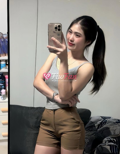 เอมมี่ - ไซด์ไลน์ - 6a9a35e427f2b_748088677_122119171083313361_4438644271554303650_n - fiwfans