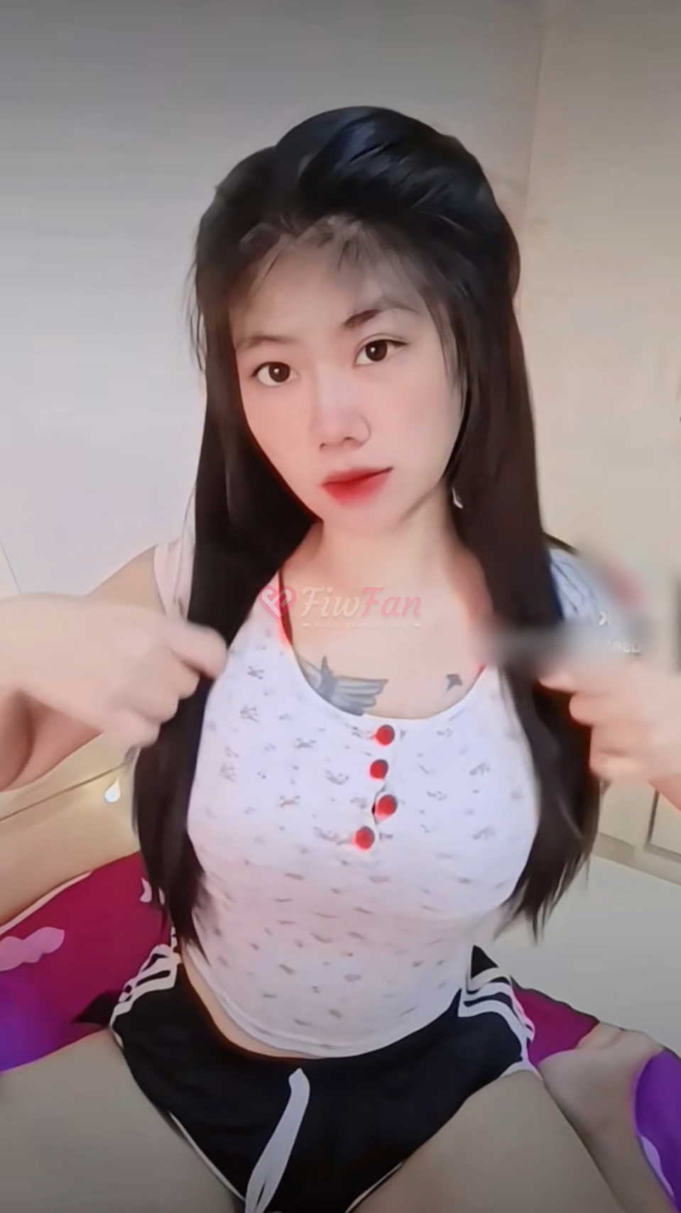 พลอย สาวข้างบ้านจากลาดพร้าว ถ่ายรูปในห้อง นั่งโพสท่าสวยๆ