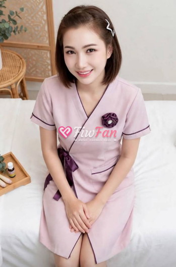 Jeny - Sideline photo 2