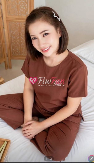Jeny - Sideline photo 3
