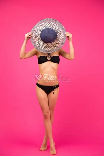 daniii - ไซด์ไลน์ - 6ab3cc9330f51_woman-bikini-covering-her-face-hat-full-length-portrait-young-52701765-%281%29 - fiwfans