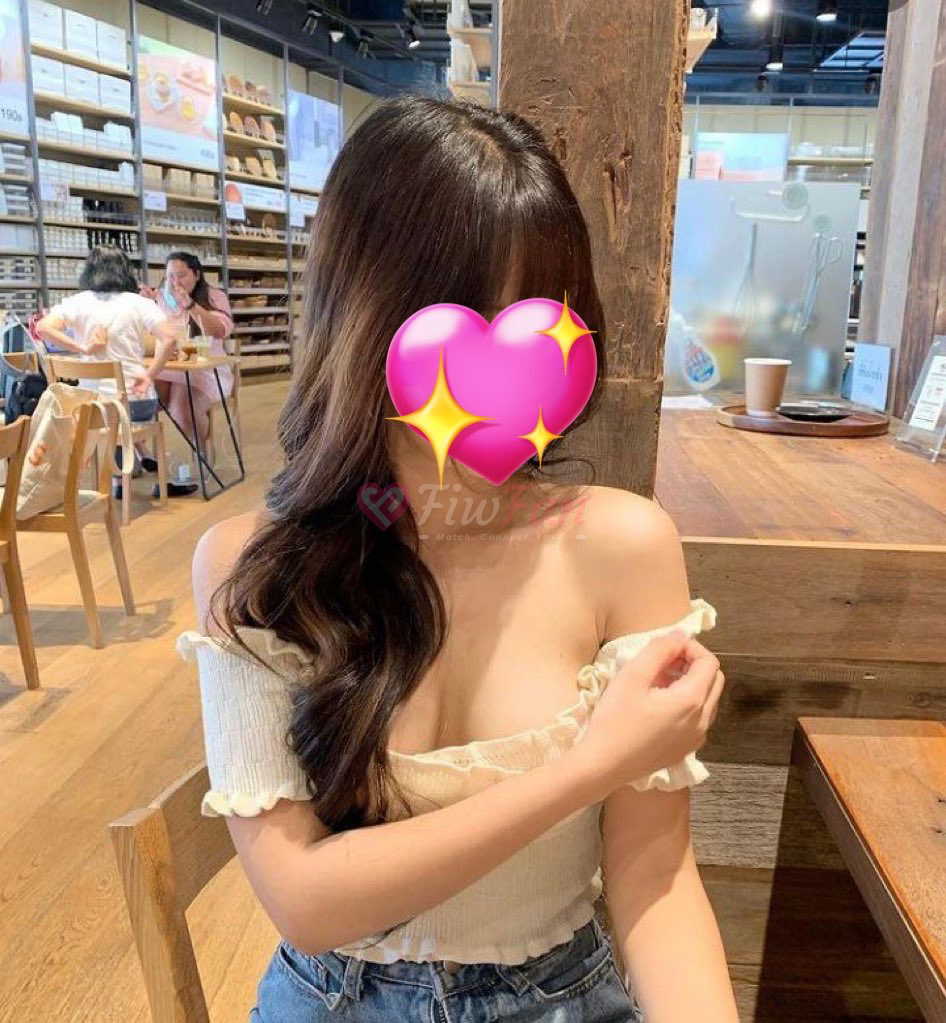 Modell fiwfan ไซด์ไลน์ ดินแดง รัชดา สุทธิสาร ห้วยขวาง อินทามะระ สาวไซไลในชุดขาวโพสท์น่ารัก