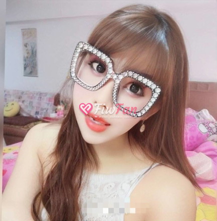ชมพู่แรงดูด10ริคเตอร์lineใหม่ - Sideline photo 3
