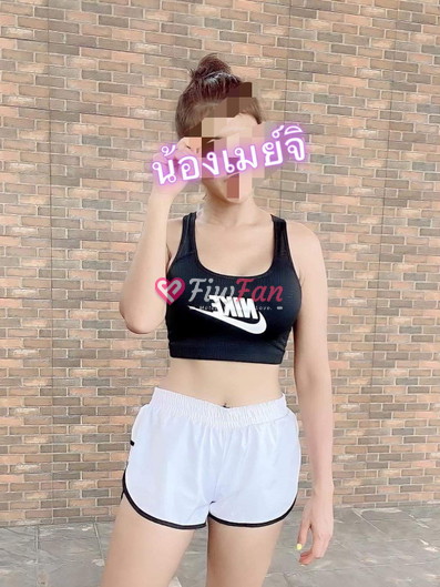 เมจิ สาวข้างเคียงจากเพชรเกษม fiwfans สวมชุดเดรสสีขาวดำสุดเซ็กซี่