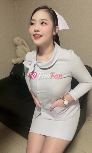 นามิ fiwfan สาวรับงาน บางนา สวมชุดพยาบาลสีขาว โพสท่าน่ารัก