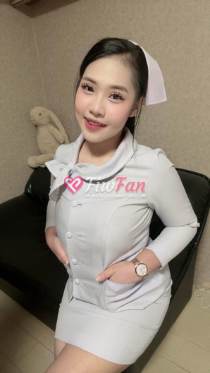 นามิ fiwfan สาวไซด์ไลน์ บางนา แต่งชุดพยาบาลสีขาวสุดเรียบร้อย ยิ้มสดใส