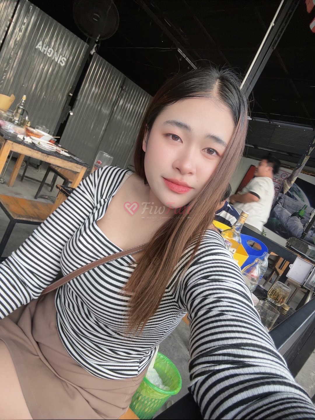 เอมมี่ - ไซด์ไลน์ - 68c82065cb404_IMG_9788 - fiwfans