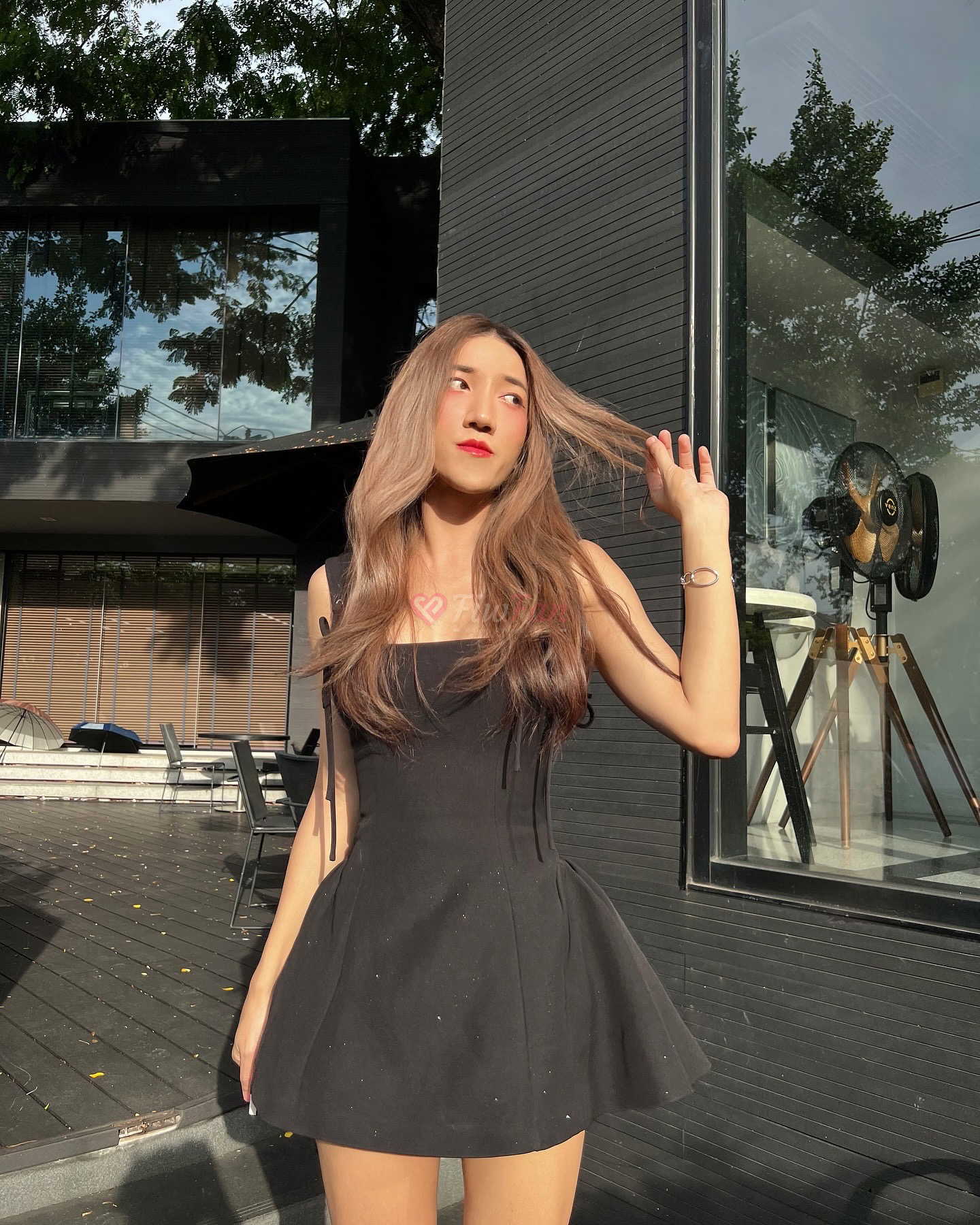 Momochii - ไซด์ไลน์ - 68dec10925e3d_8626196B-9FD4-4319-91CB-5F6DE24A5270 - fiwfans