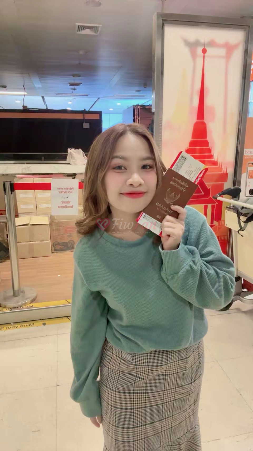 น้องกาน - ไซด์ไลน์ - 68eb93e33f6c2_1759392755541 - fiwfans